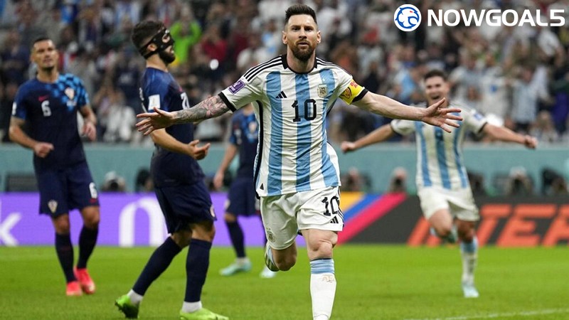 Màn trình diễn đỉnh cao của Messi giúp Argentina vượt qua Croatia