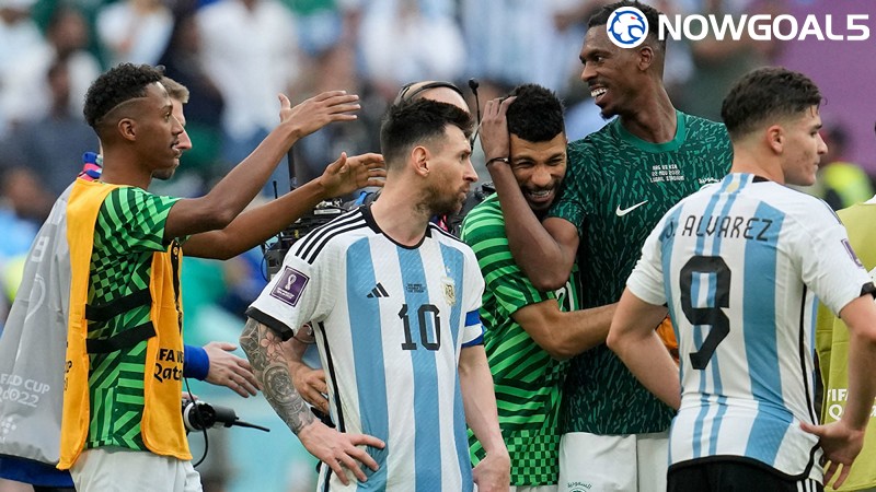 Thất bại ở lượt trận đầu trước Saudi Arabia khiến Argentina bị nghi ngờ về khả năng vô địch