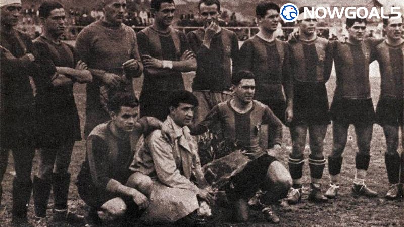 Barcelona lần đầu vô địch vào mùa giải 1928-1929