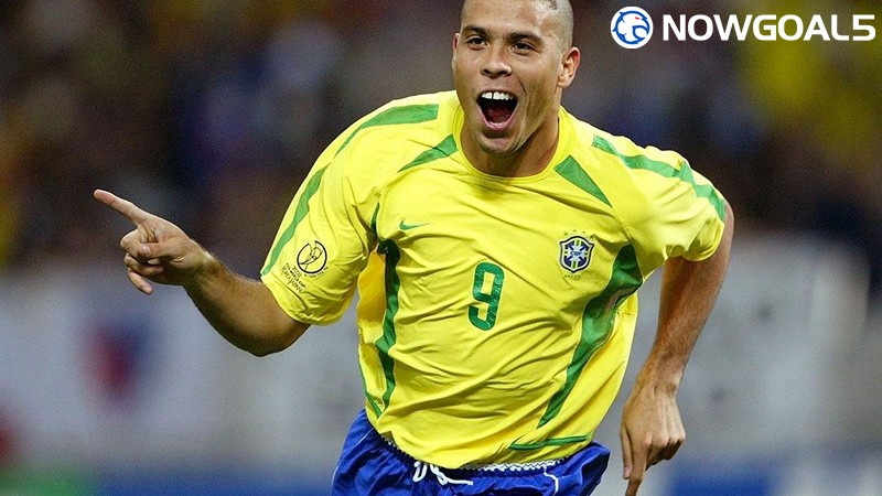 Ronaldo Nazario xếp thứ 2 với 15 bàn tại World Cup