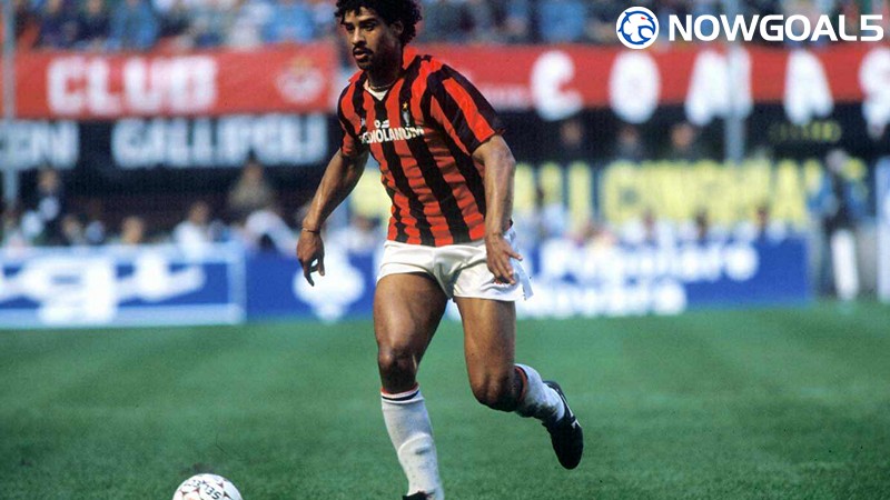 Frank Rijkaard đạt tới đỉnh cao tại AC Milan