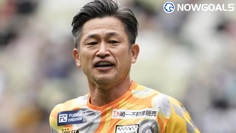 Miura vẫn bền bỉ chơi bóng ở tuổi 56
