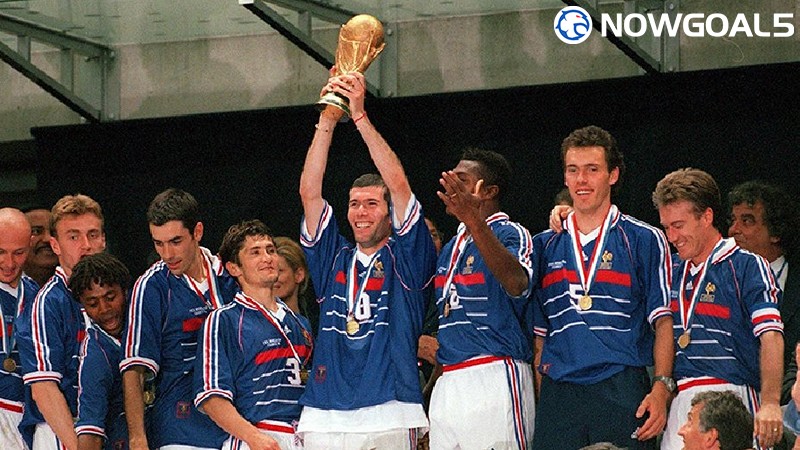 Pháp có lần đầu tiên lên ngôi vào năm 1998